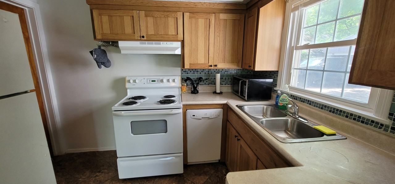 1729 Sunnyside Drive #NA - Photo 3 of 17