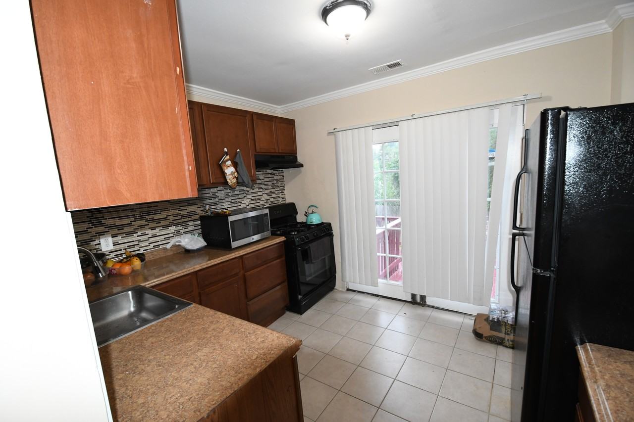 19 Sultan Ave #NA - Photo 3 of 9