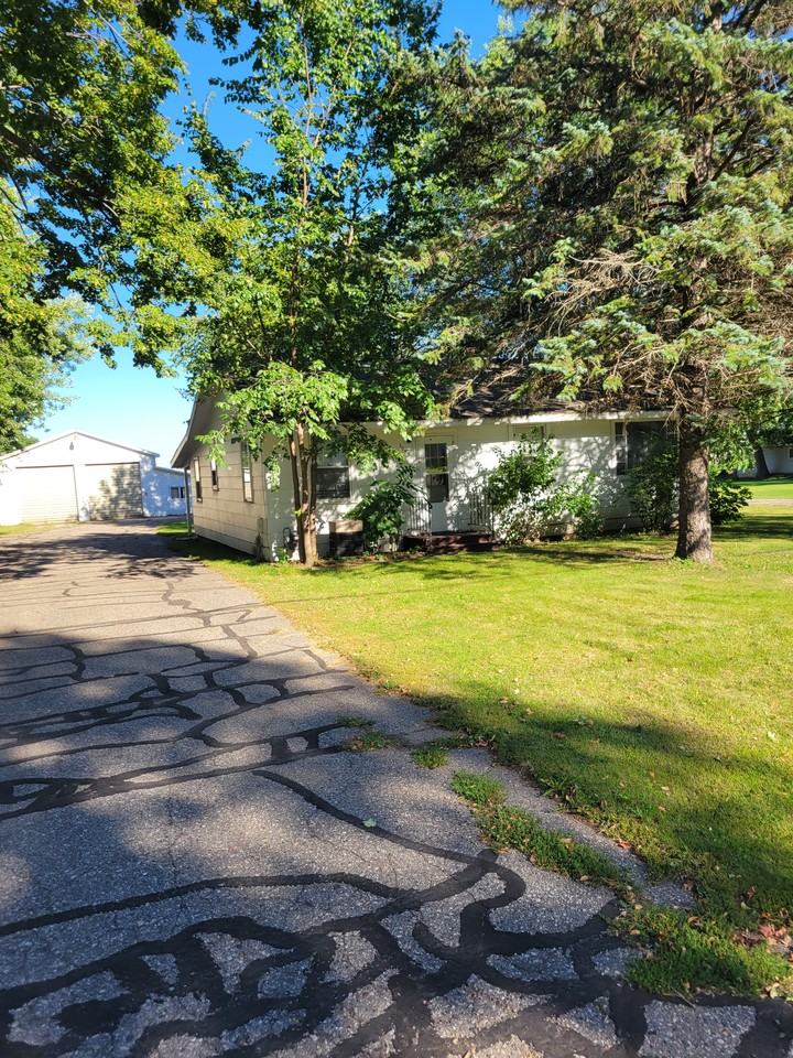 1055 Getty St S #NA - Photo 2 of 20