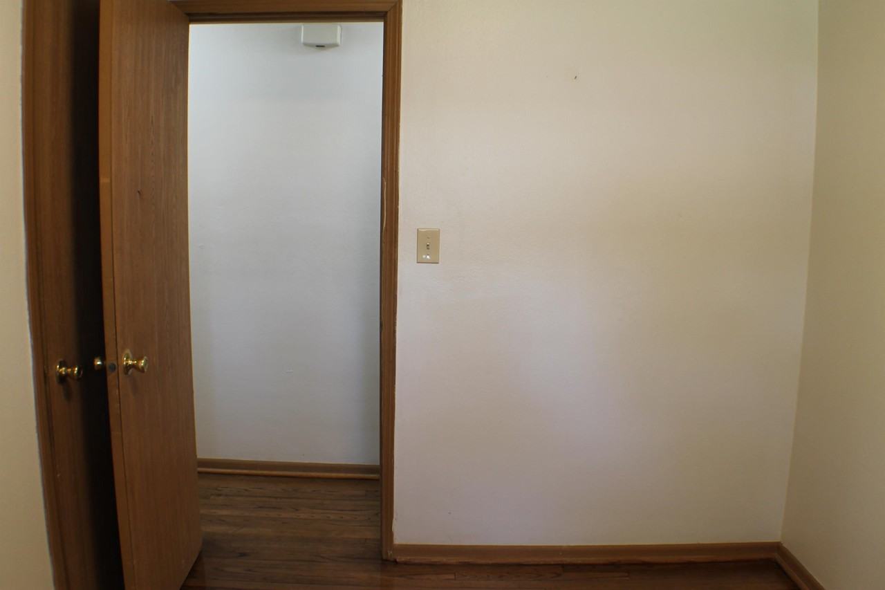 3244 Elisha Ave #1 - Photo 3 of 7