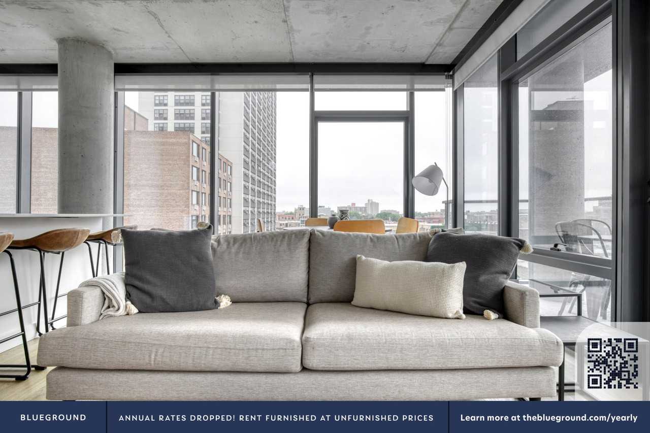 450 West Belmont Avenue - Photo 4 of 43