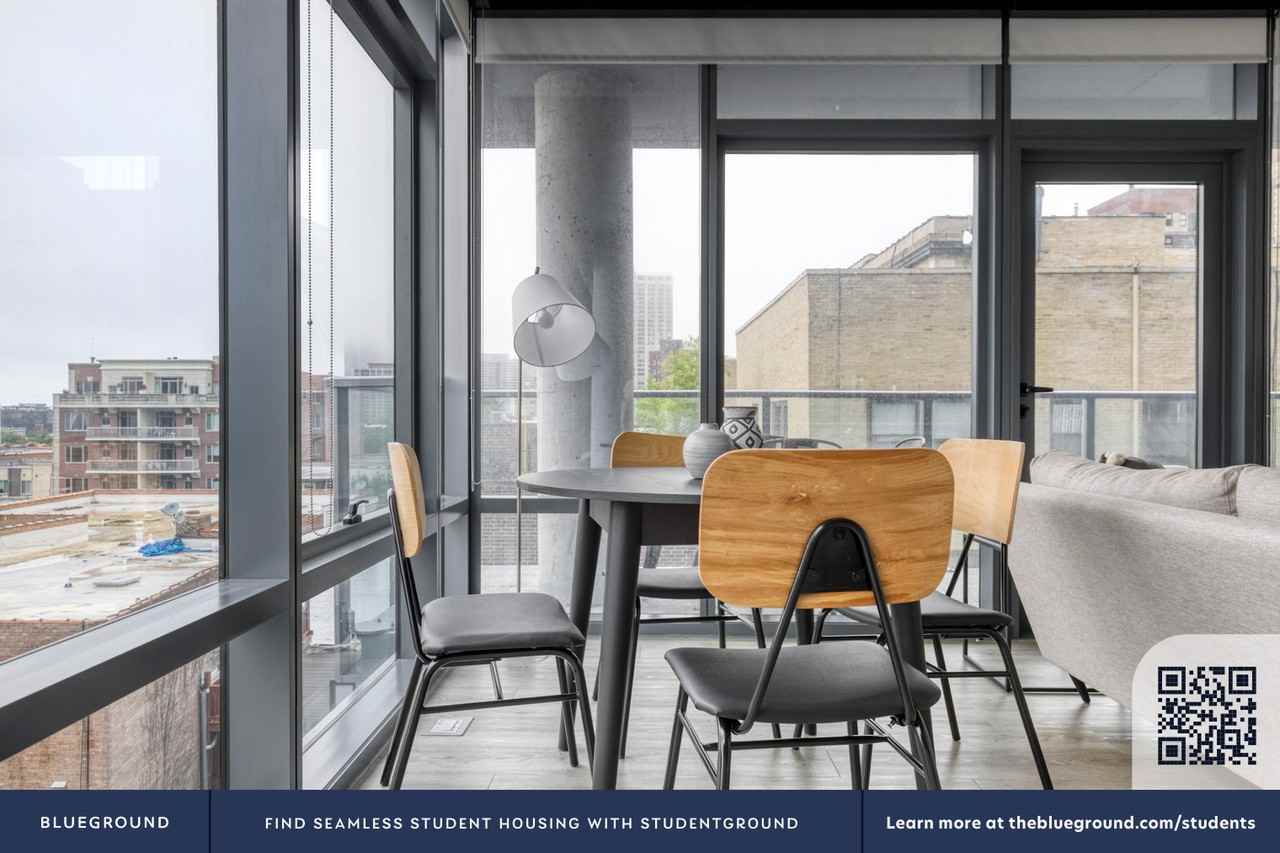 450 West Belmont Avenue - Photo 7 of 43