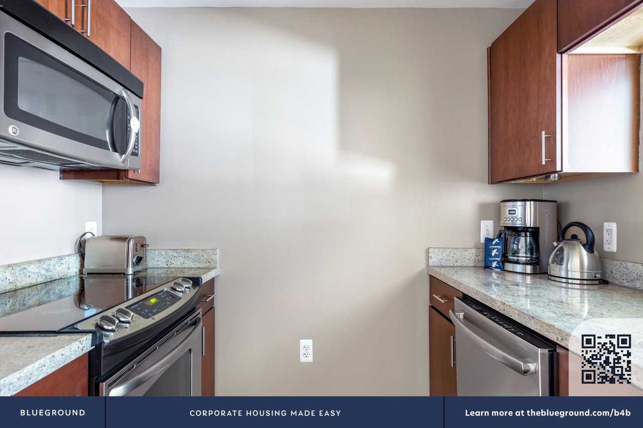 2221 I St Nw #226 - Photo 6 of 41