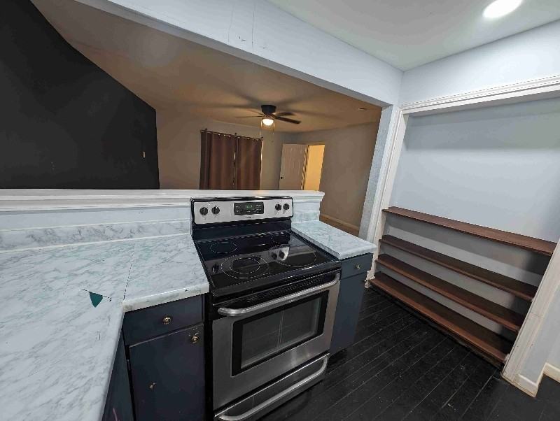 339 W Bedford Ave - Photo 3 of 23