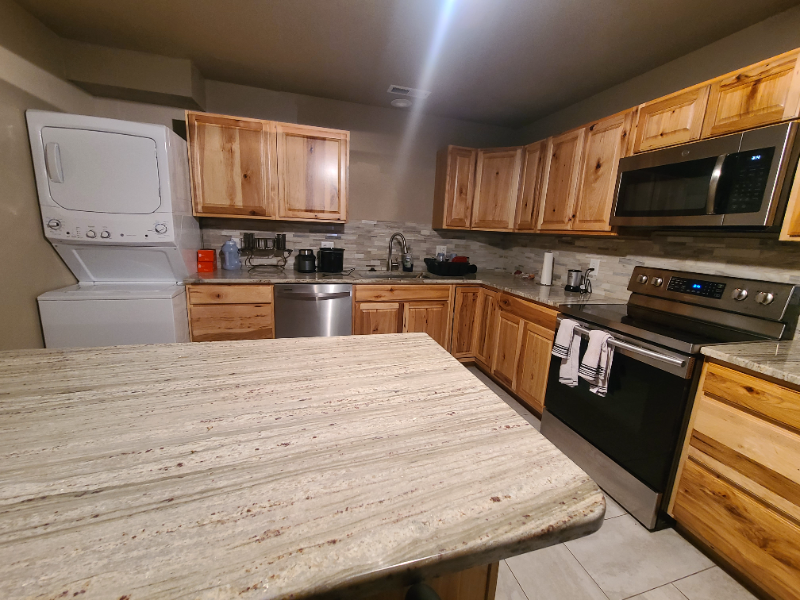 1024 Shadow Point Dr - Photo 2 of 10