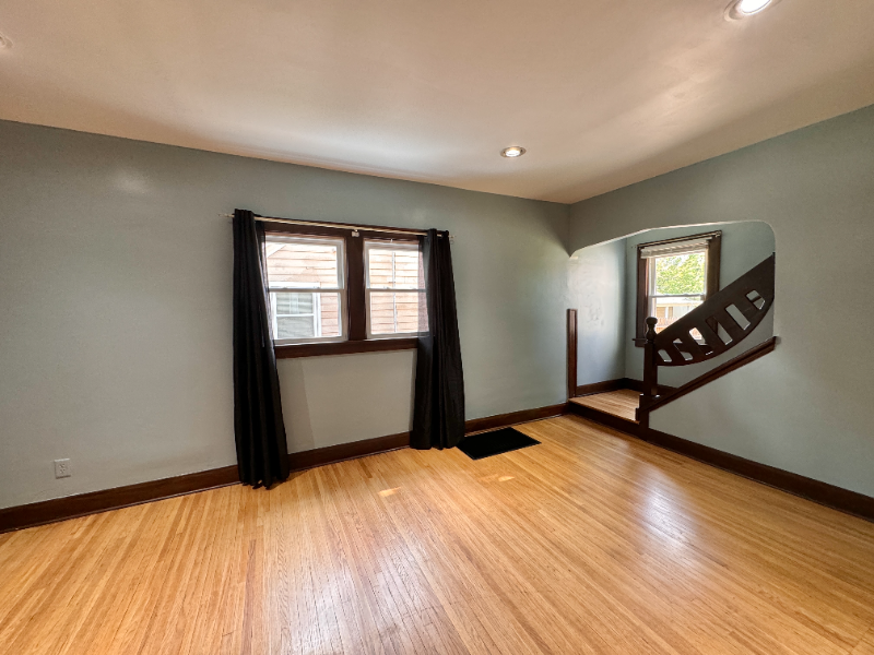 930 Brinton Dr - Photo 6 of 20