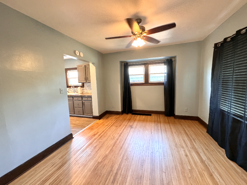 930 Brinton Dr - Photo 7 of 20