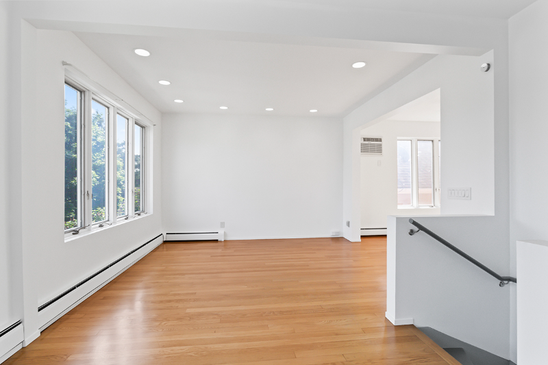 4915 W Grace St #2 - Photo 3 of 19