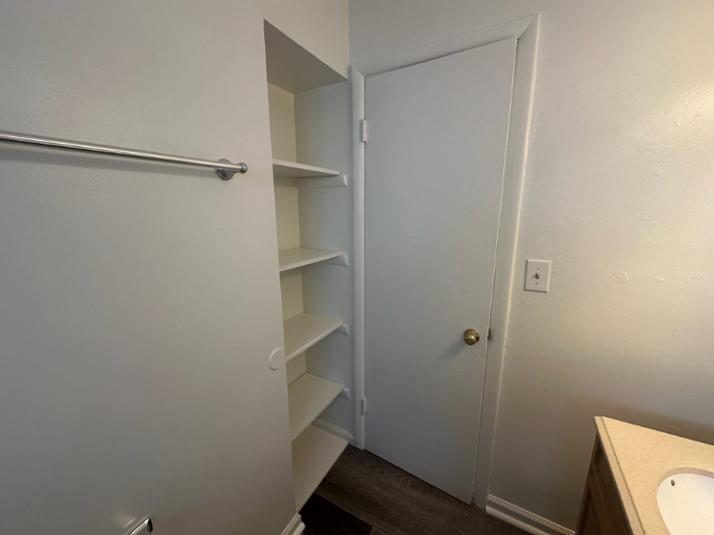 1927 Vaughn St #1927 - Photo 3 of 9