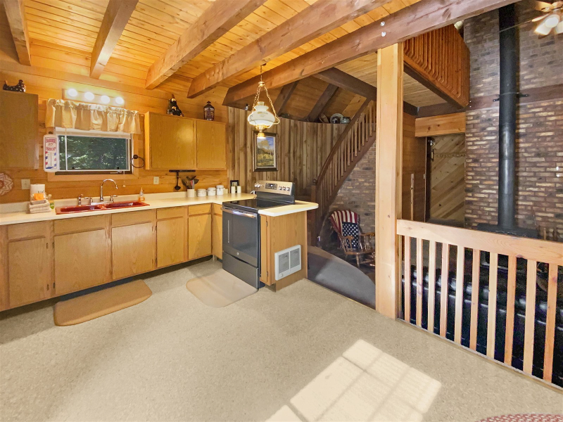 95 Whispering Pines Dr - Photo 2 of 13