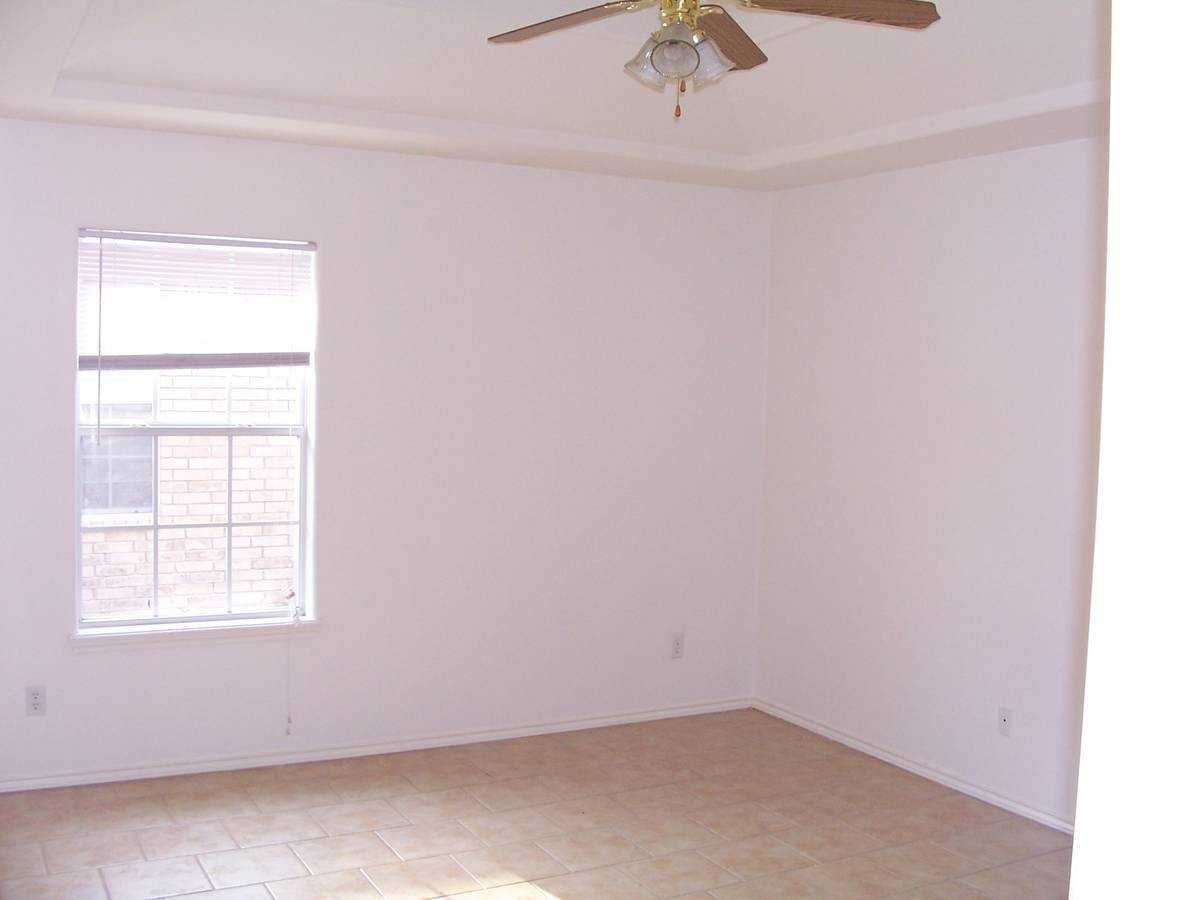 Joby Street:3814 - Photo 3 of 4