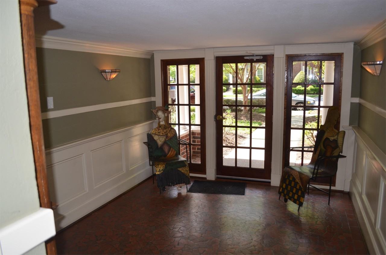 Colonial Avenue (1506) - Photo 2 of 14