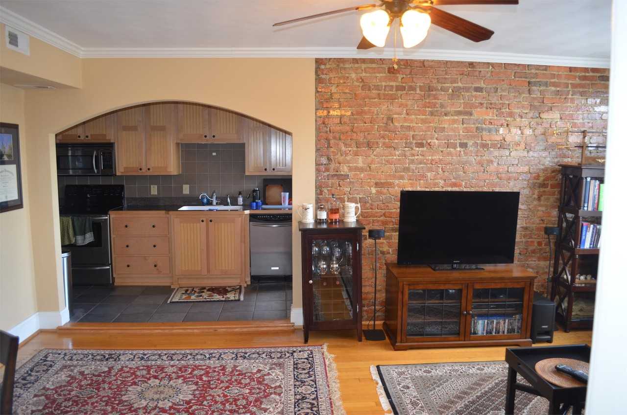 Colonial Avenue (1506) - Photo 6 of 14