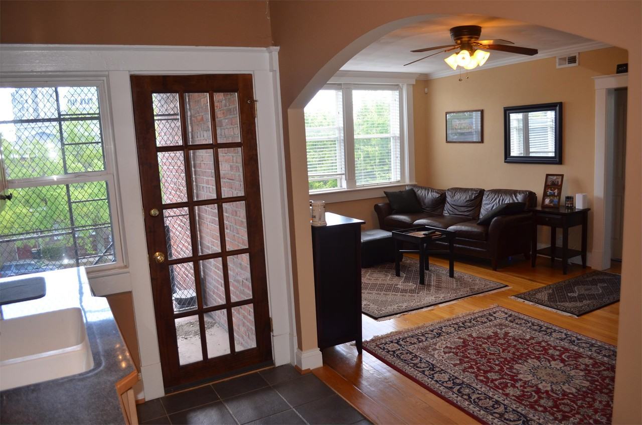 Colonial Avenue (1506) - Photo 7 of 14