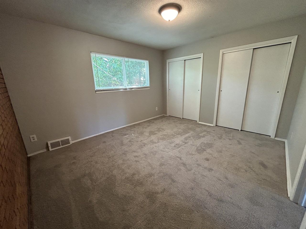 601-611 Ewing Avenue - Photo 5 of 9