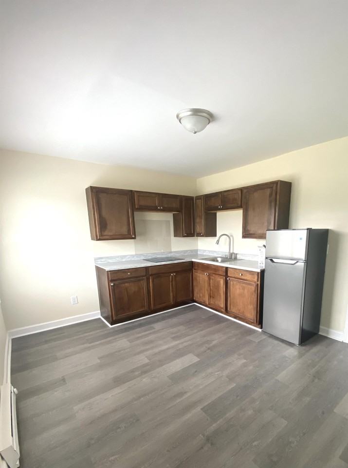 4134 Corbett Circle C - Photo 2 of 4