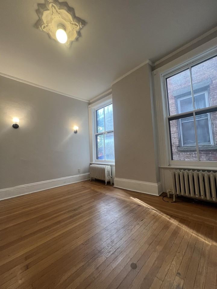 338 Madison Avenue - Photo 5 of 8