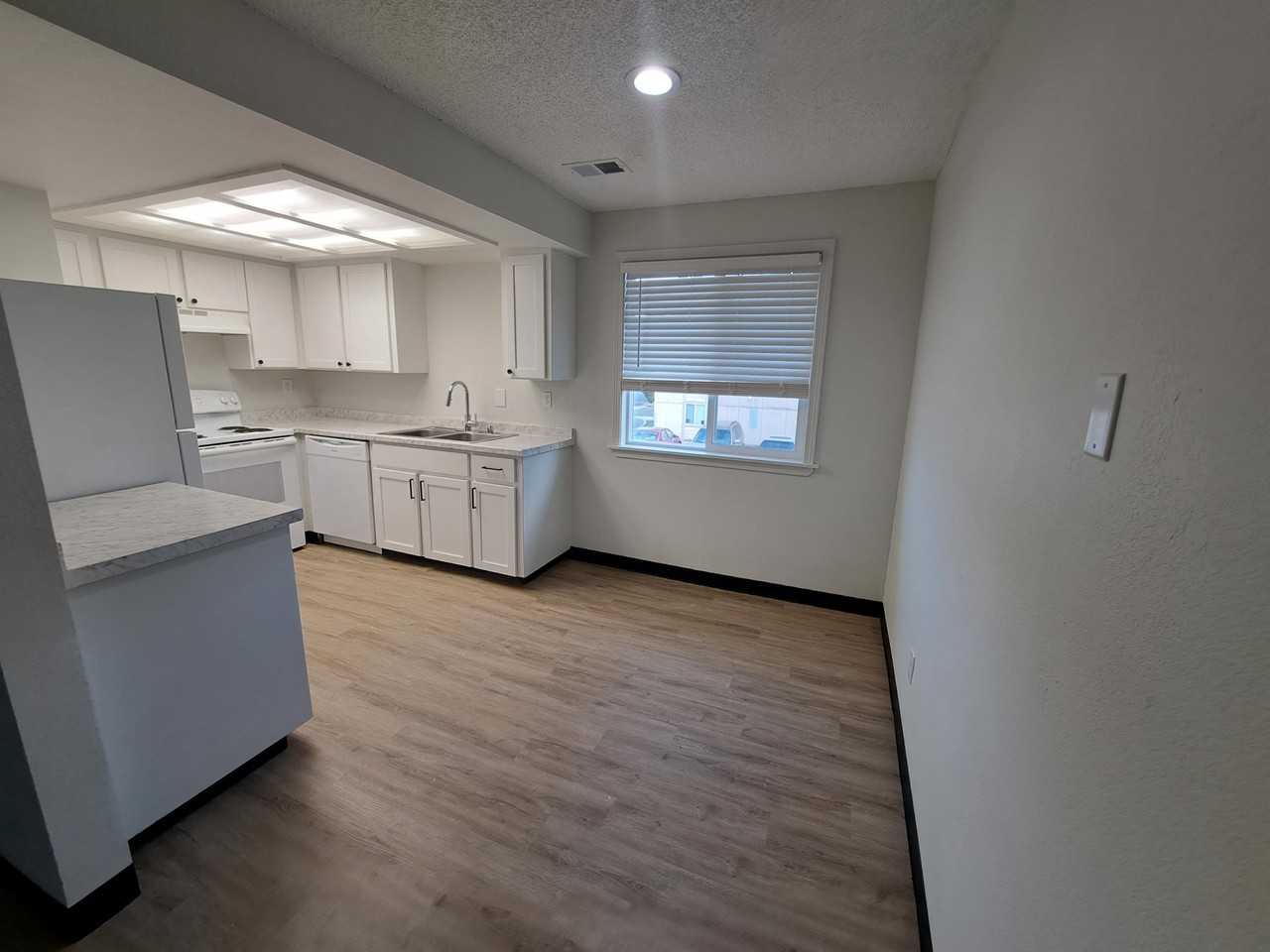 Hunter Square - Photo 2 of 7