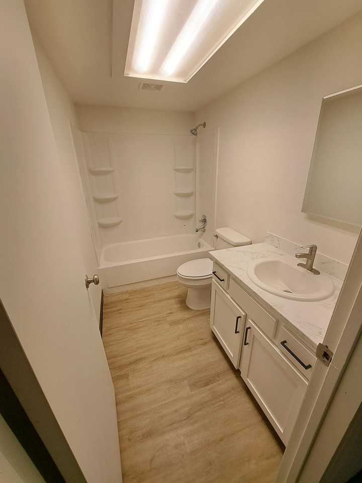 Hunter Square - Photo 6 of 7