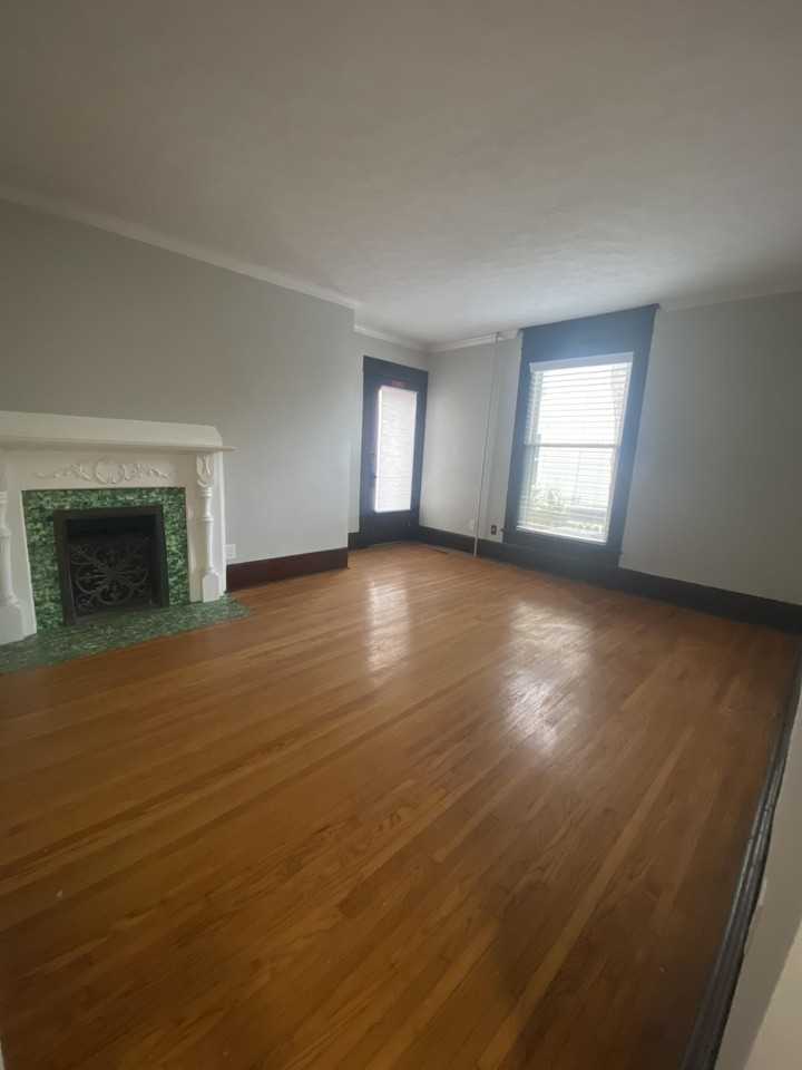 1802 S. Virginia Street B - Photo 4 of 6