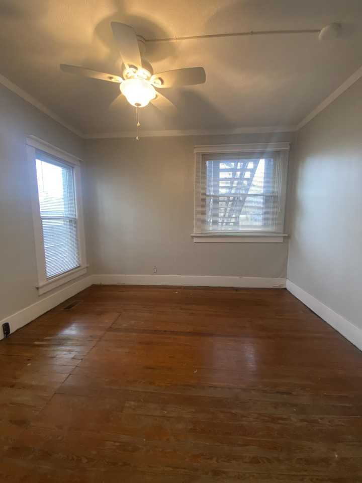 1802 S. Virginia Street B - Photo 6 of 6