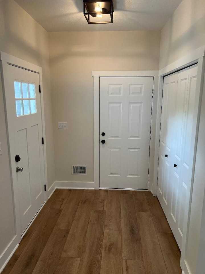 2447 Waterford Pointe Dr - Photo 2 of 15