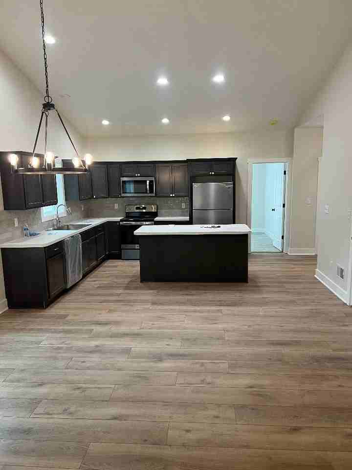 2447 Waterford Pointe Dr - Photo 3 of 15