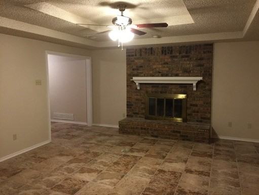 921 Shell Ln - Photo 2 of 11