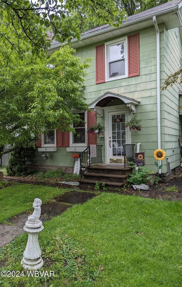 317 Cherry St, Montoursville, PA 17754 1 Bedroom House for 800/month