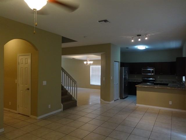 4715 NW 58th Ave - Photo 3 of 18