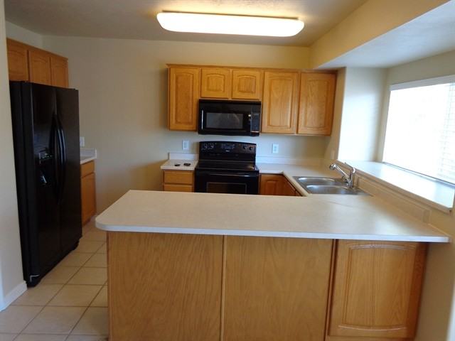 1532 Bridgestone Cir - Photo 3 of 11