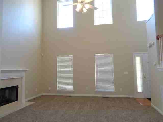 240 Payson Ct - Photo 2 of 14