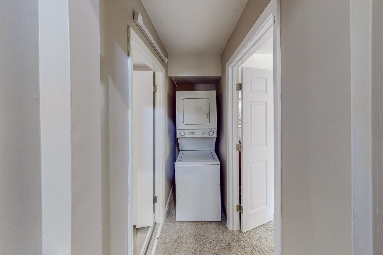 Satellite Boulevard - Photo 4 of 8