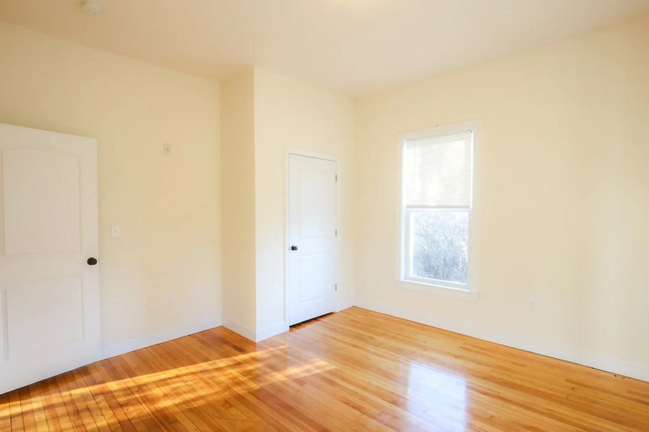 2933 Highland Ave Unit 2 - Photo 2 of 11