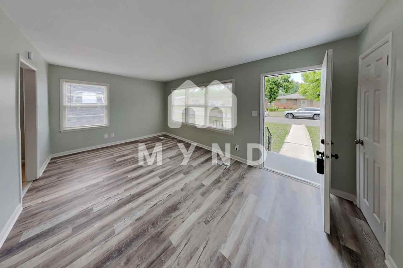 1613 1st Ct W - Photo 2 of 16