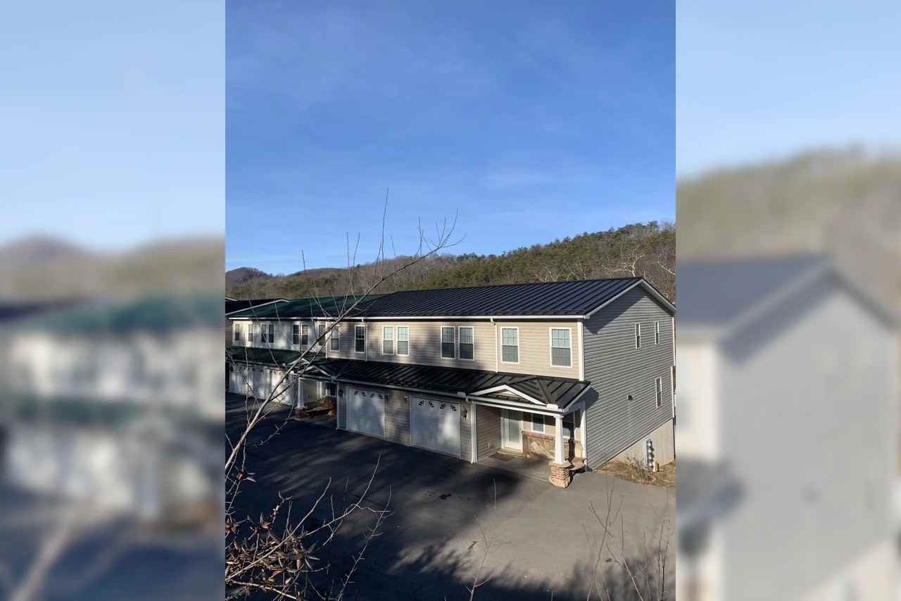 65 Woods Edge Rd - Photo 2 of 10