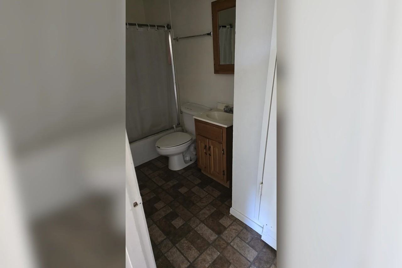 1006 Pryor St - Photo 2 of 6