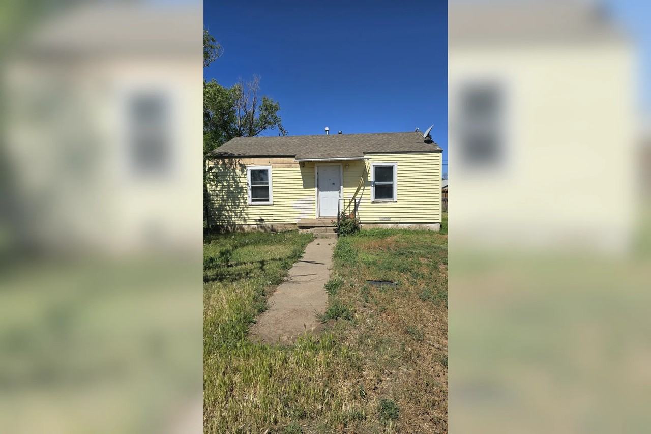 1006 Pryor St - Photo 3 of 6