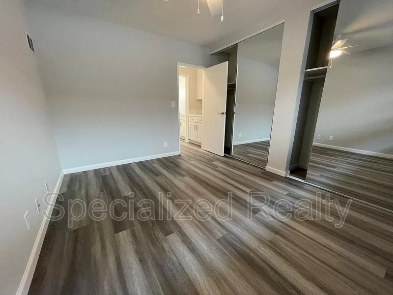 139 N Belmont St #E - Photo 7 of 10