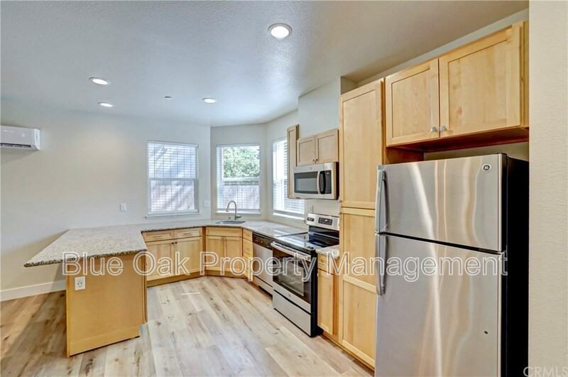 330 Oak St #3 - Photo 5 of 16