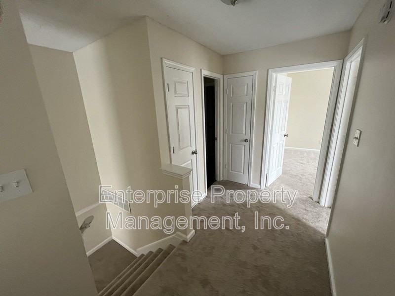 6869 Century Oaks Dr - Photo 3 of 20