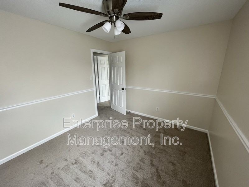 6869 Century Oaks Dr - Photo 5 of 20