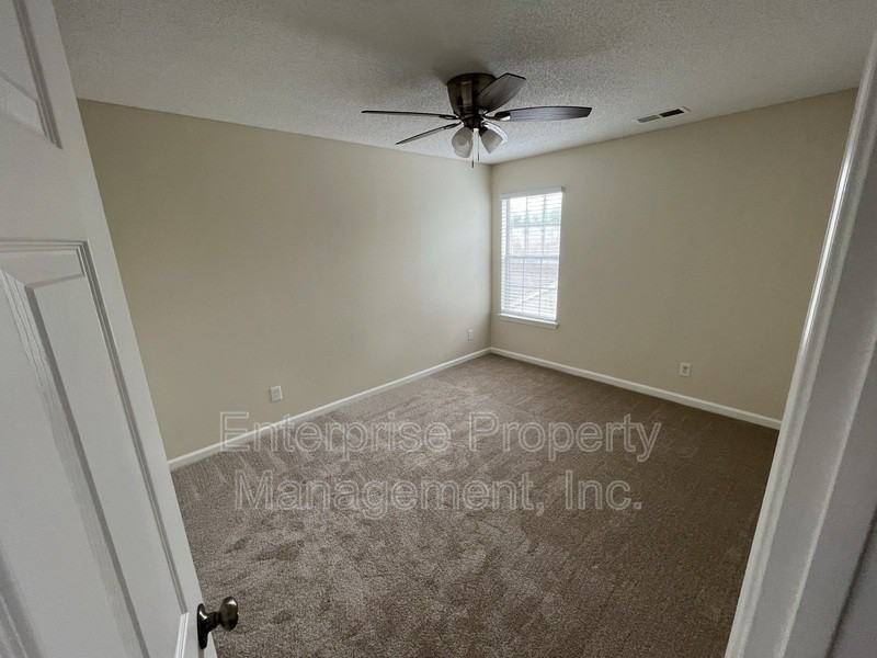 6869 Century Oaks Dr - Photo 6 of 20