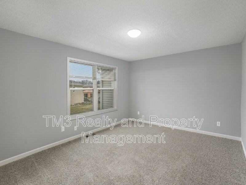 31632 W 174th St - Photo 7 of 16