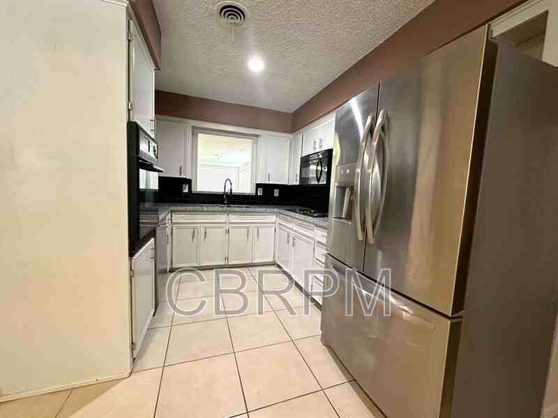 4411 27th Street - Photo 5 of 14