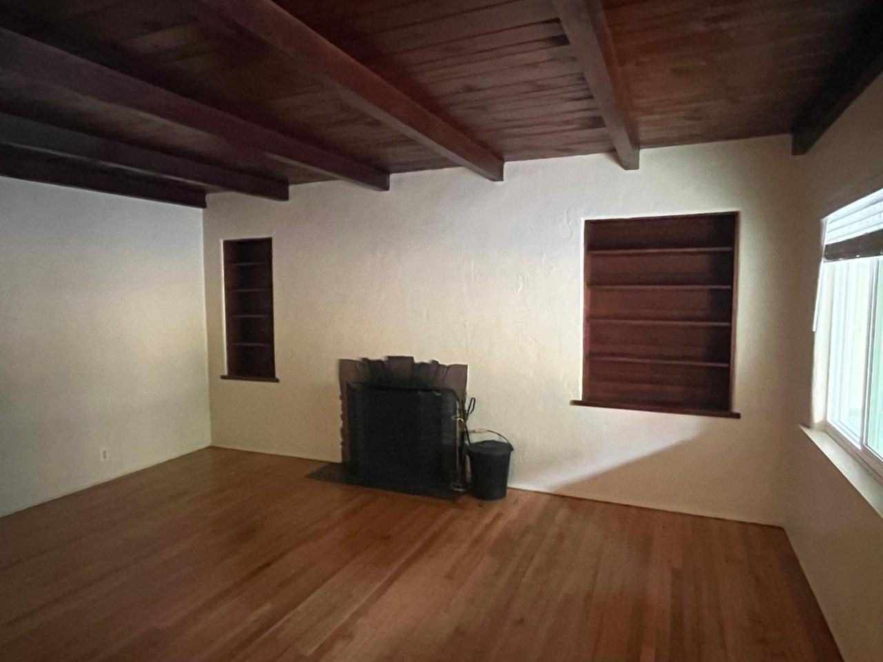 1503 Dr Martin Luther King Jr Ave Ne - Photo 2 of 10