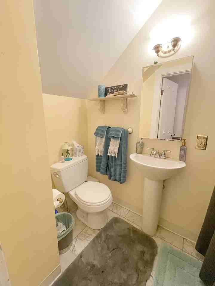 319 Dartmouth St #1 - Photo 4 of 11