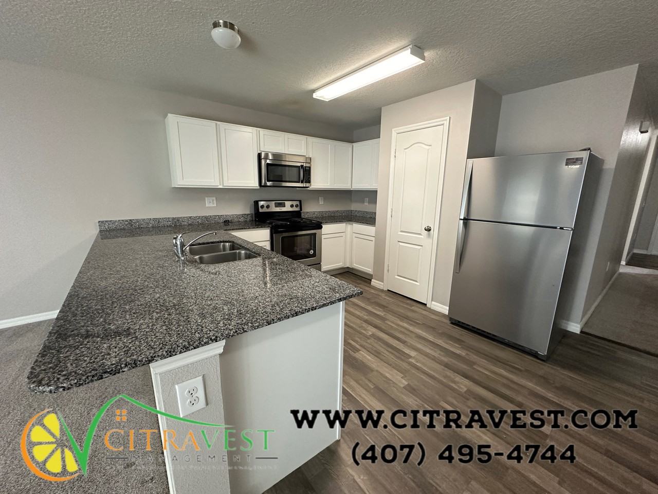 634 Desmoines Ct - Photo 3 of 13