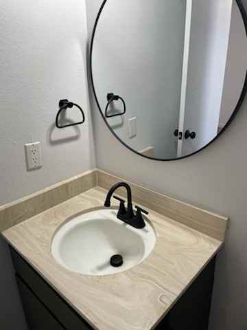 12312 Candelaria Rd Ne - Photo 6 of 32