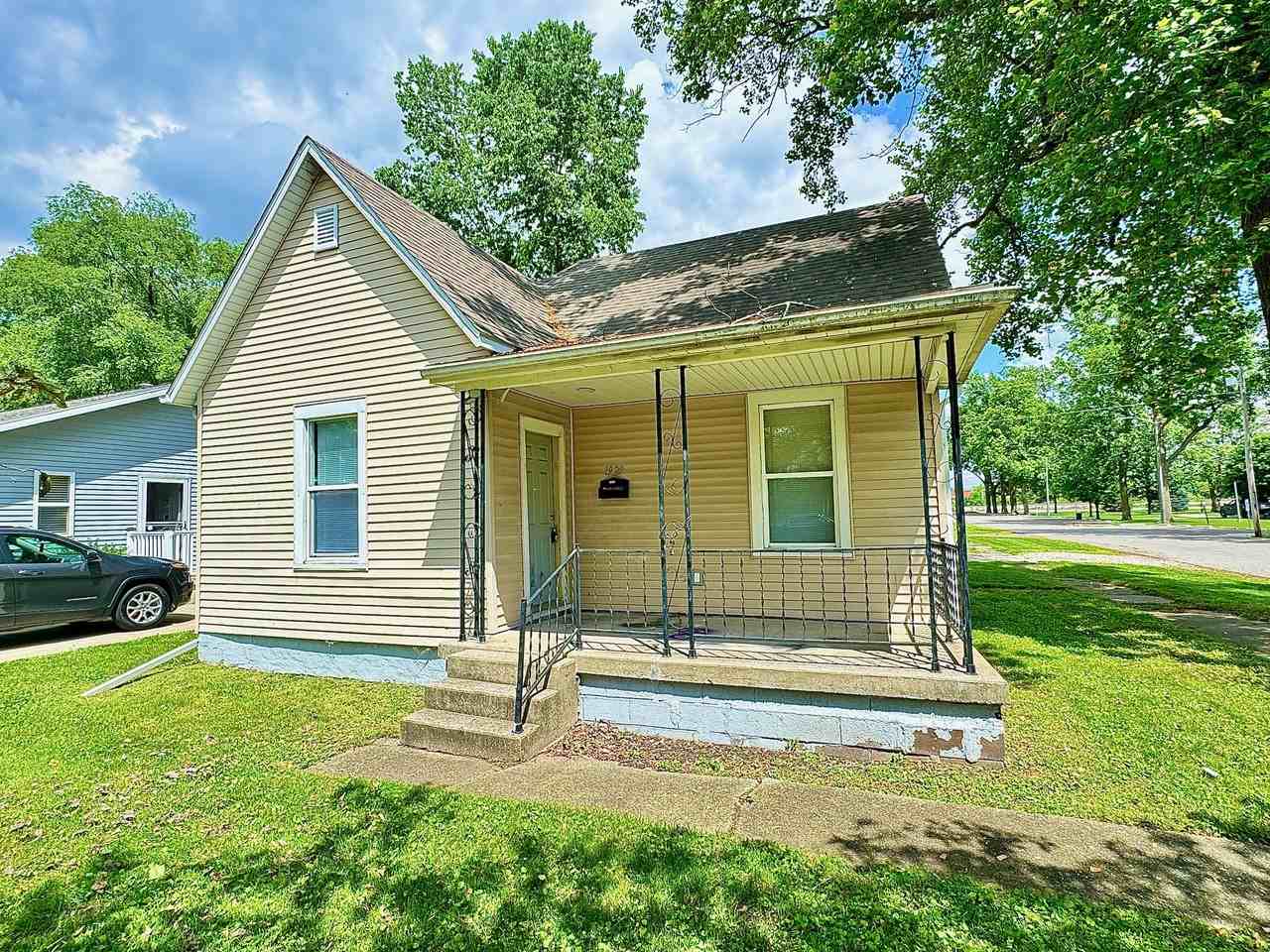 1920 S 7th St - Photo 2 of 9